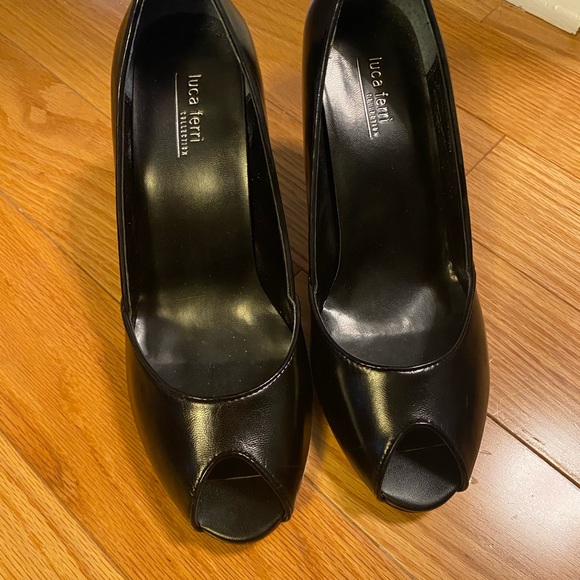 Black Luca Ferri heels, size 8.5, never worn - Picture 4 of 4